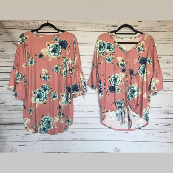 Floral top - Picture 1 of 1